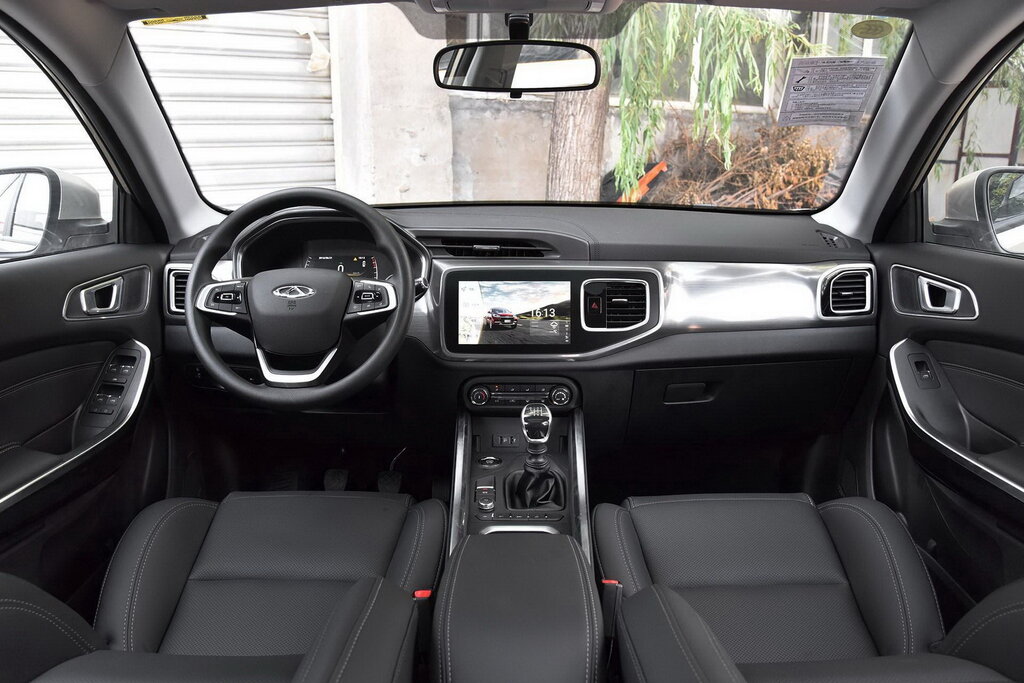Chery Tiggo 8 интерьер